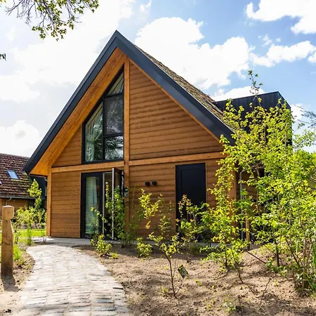 Bos Villa Met Hottub & Sauna | 8 Personen Wekerom Exterior photo