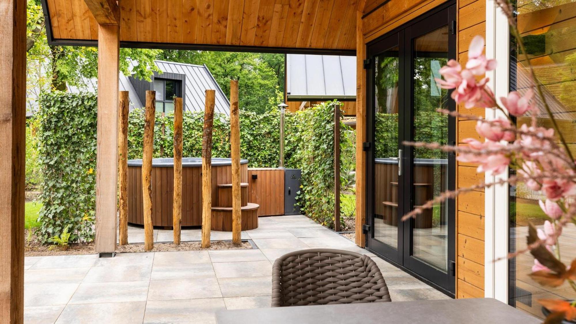 Bos Met Hottub & Sauna | 8 Personen